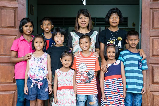 คุณแม่ยุพินและลูกๆของเขา