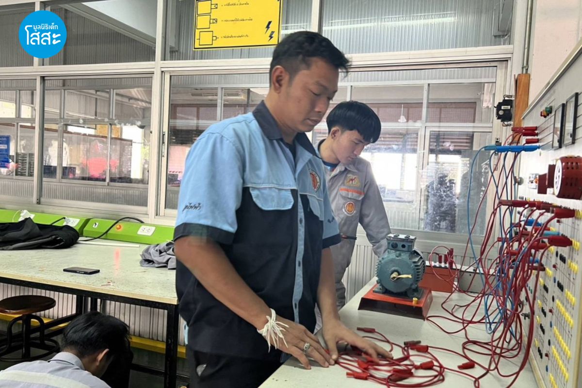 ความสำเร็จลูกโสสะ - ผักบุ้ง ในฐานะอาจารย์