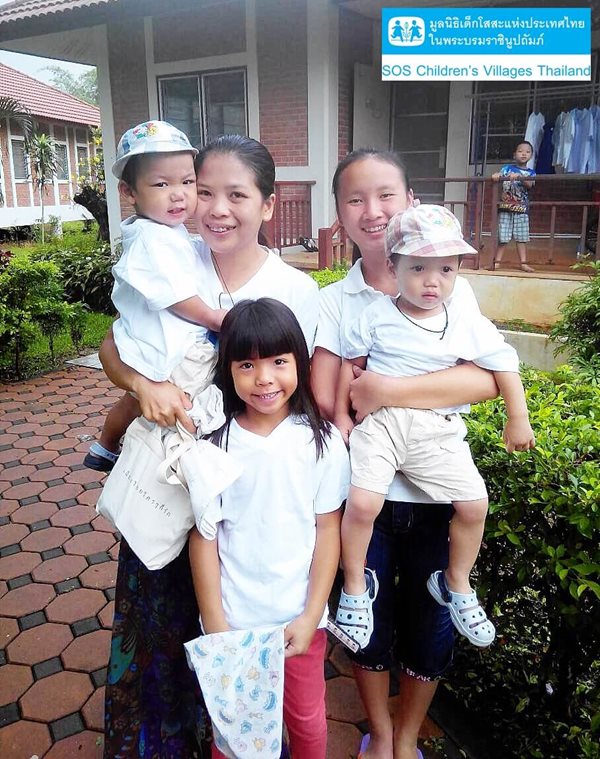คู่แฝดตัวจิ๋ว