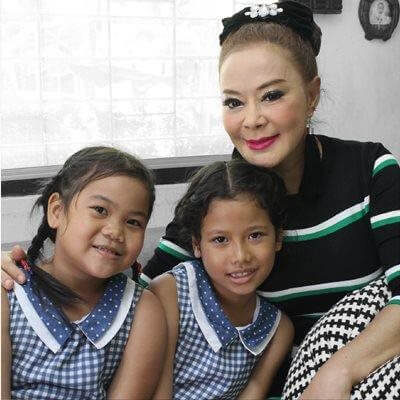 คุณเนาวรัตน์ ยุกตะนันท์ (นักแสดง)