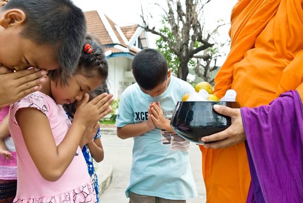 ครอบครัวโสสะร่วมสืบสานพระพุทธศาสนา