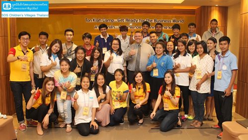 "ค่ายต้นกล้า... พัฒนาเยาวชนสู่โลกการทำงาน" DHL GoTeach 2014