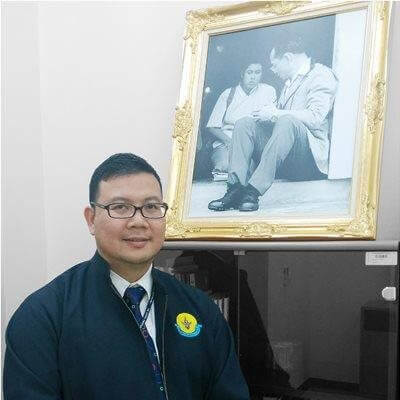 คุณปัทมนิธิ เสนาณรงค์ (รองผู้จัดการมูลนิธิ)