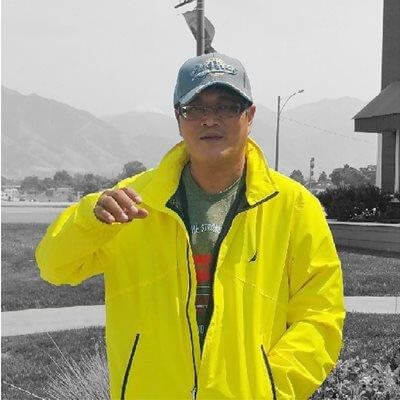 คุณชาญกิจ นวลจันทร์