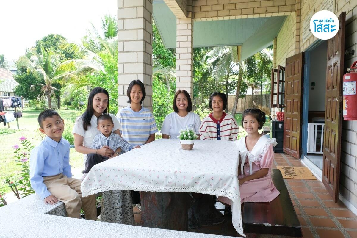 มูลนิธิเด็กโสสะ -โซเชียลทำให้ลูกไม่มั่นใจ พ่อแม่ช่วยได้อย่างไร - ครอบครัวโสสะ